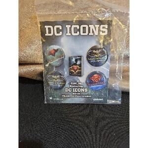 Comic Con 2018 DC ICONS Superman Dawnbreaker Promo 4 Buttons Pins Set NEW